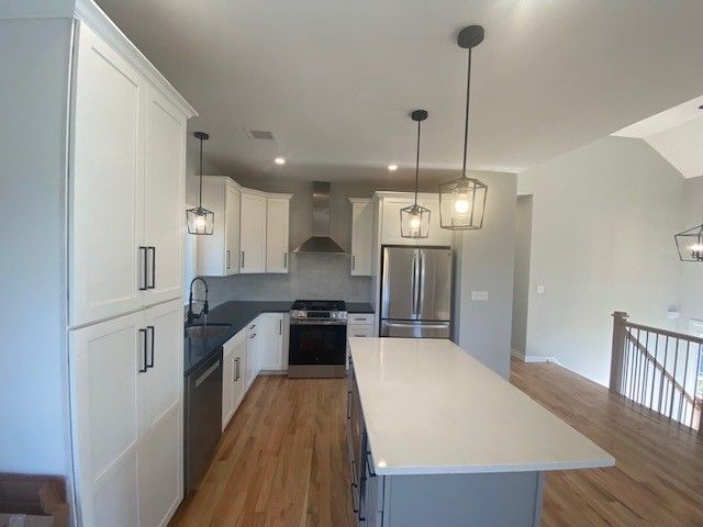 Photo highlights recent build. Options to personalize are available. 