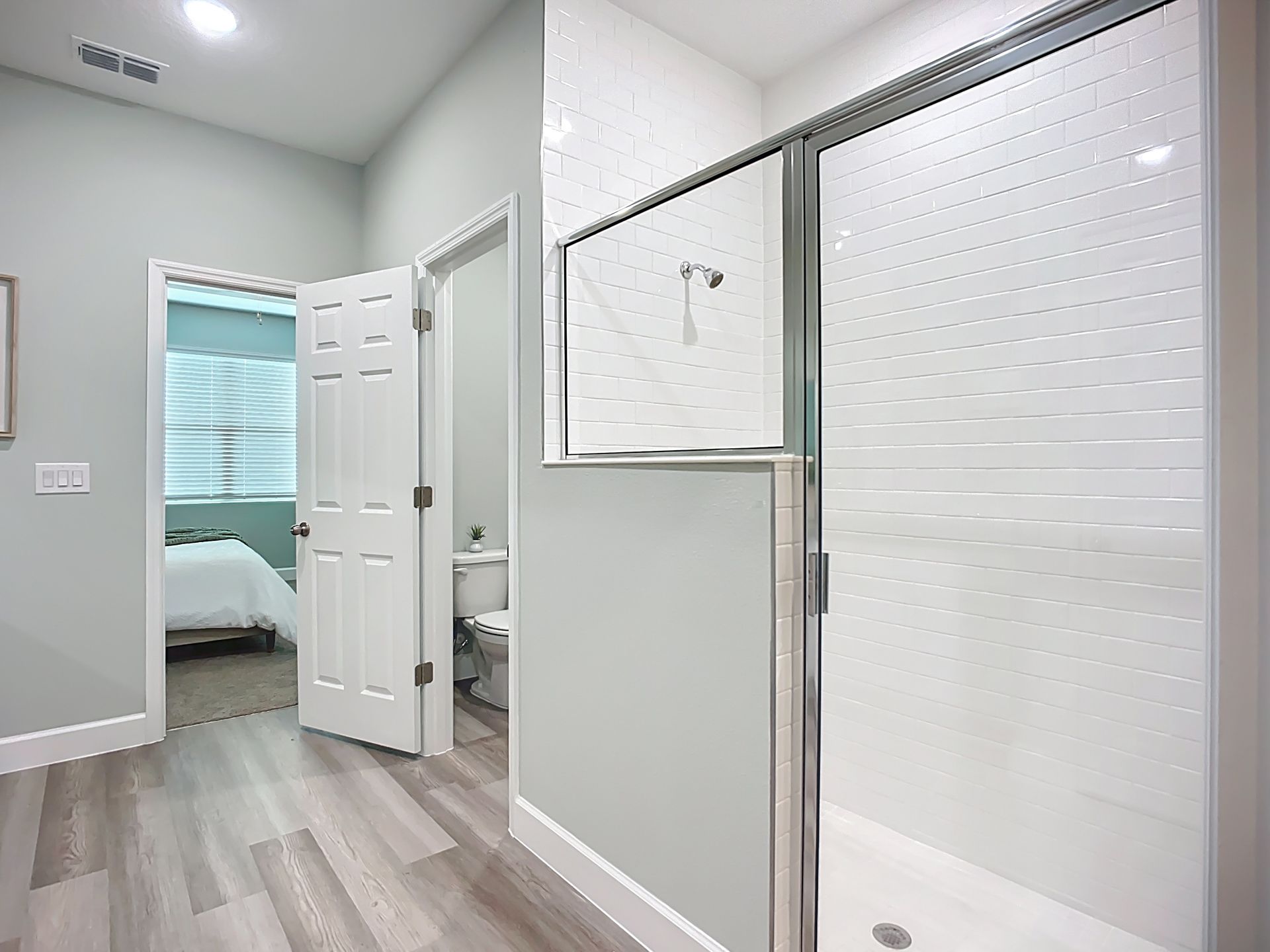 Acosta Bathroom