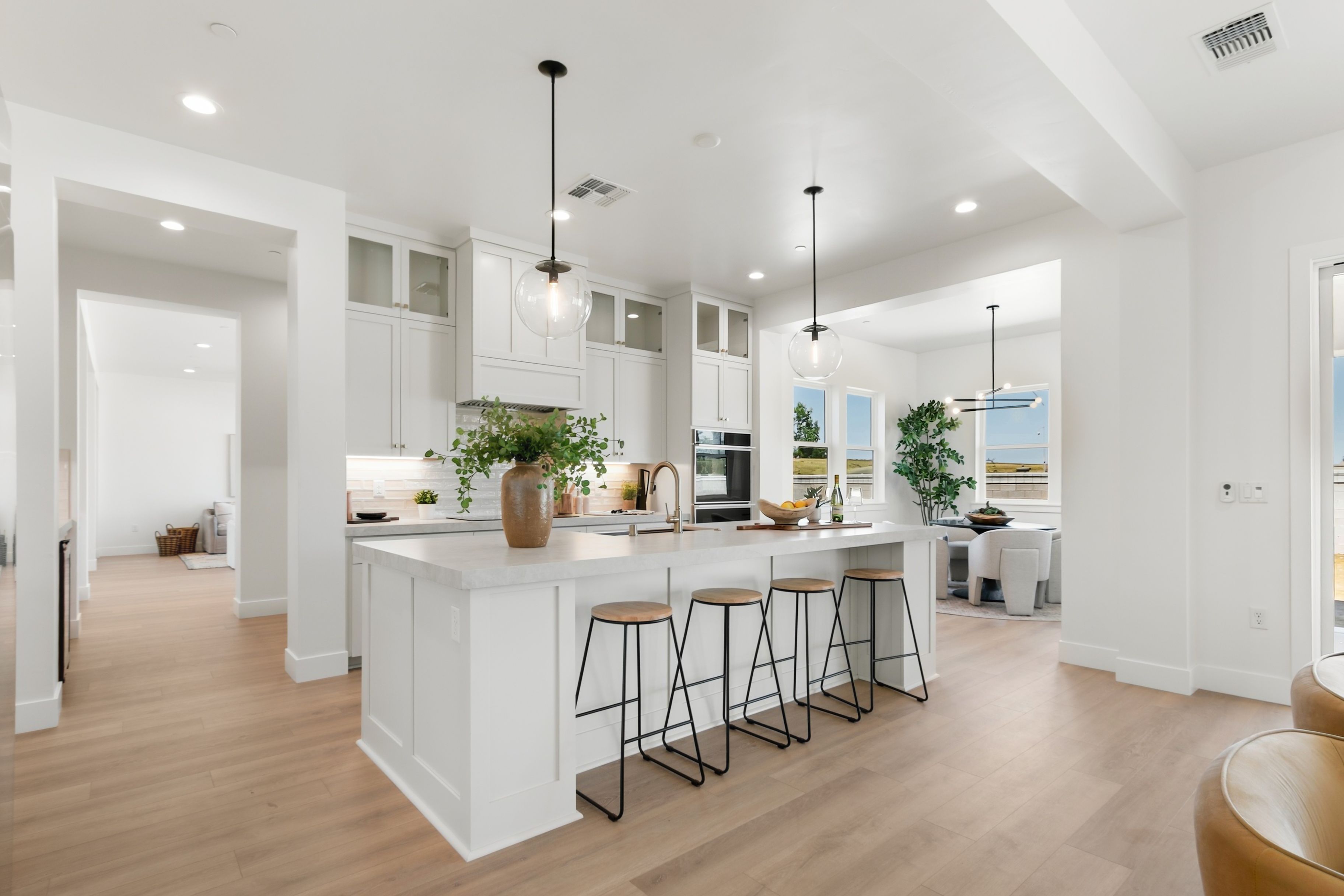Great open space for entertaining!