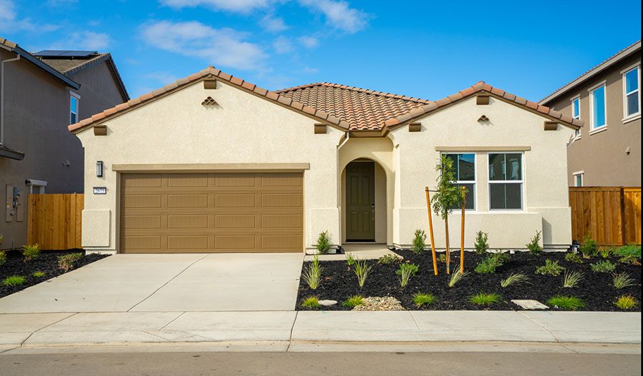 Alan II - The Preserve at Gateway: Lodi, California - Richmond American Homes