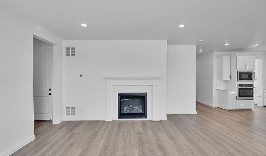 1206 E. Horseshoe Way (Bedford)