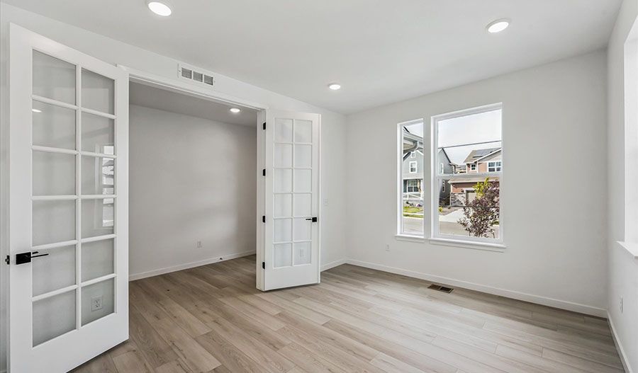 5536 Tamarack Avenue (Hemingway)