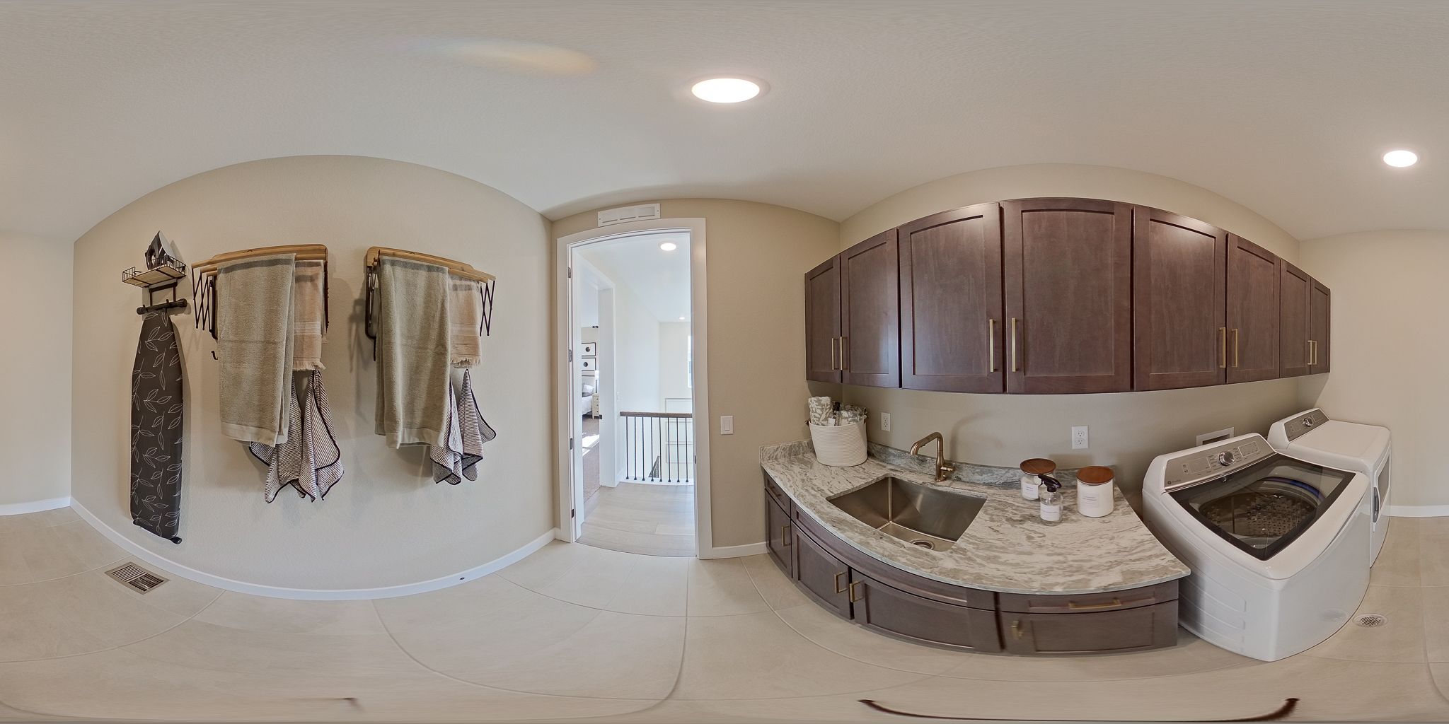 Laundry Room 360 VT JPG