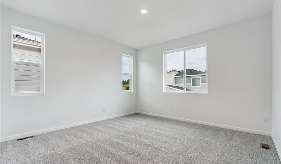 2441 Vanhoutte View (Boston)
