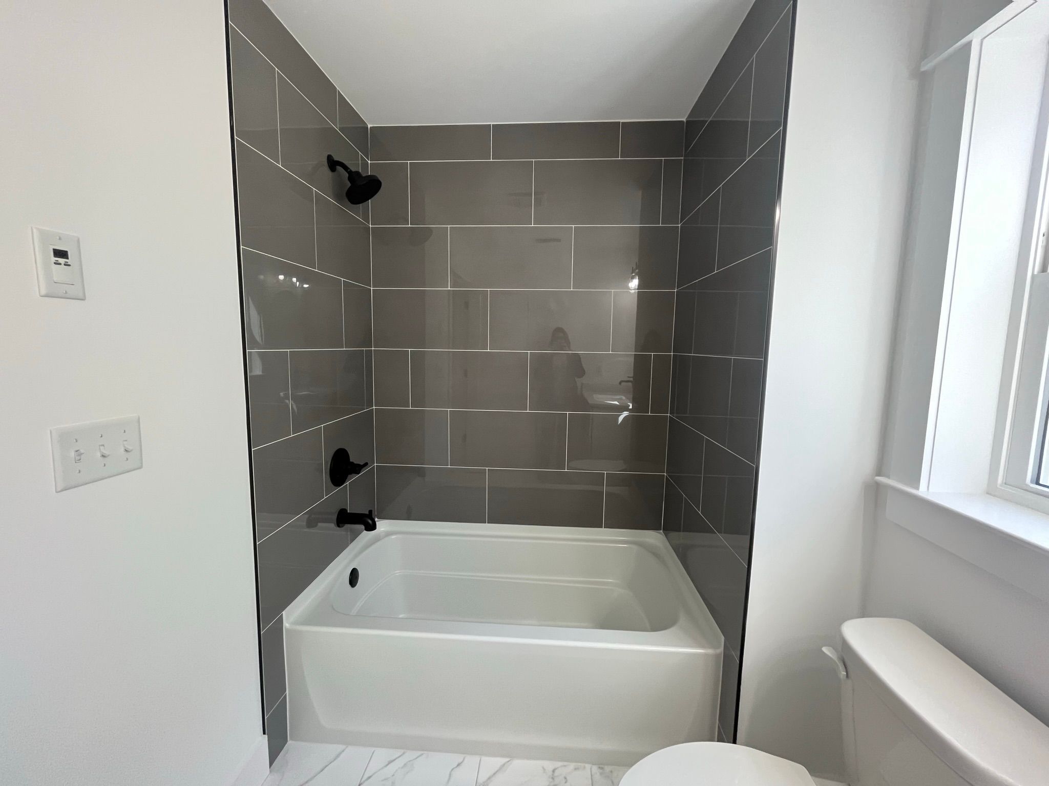 Photos highlight recent build. Options to personalize are available. 