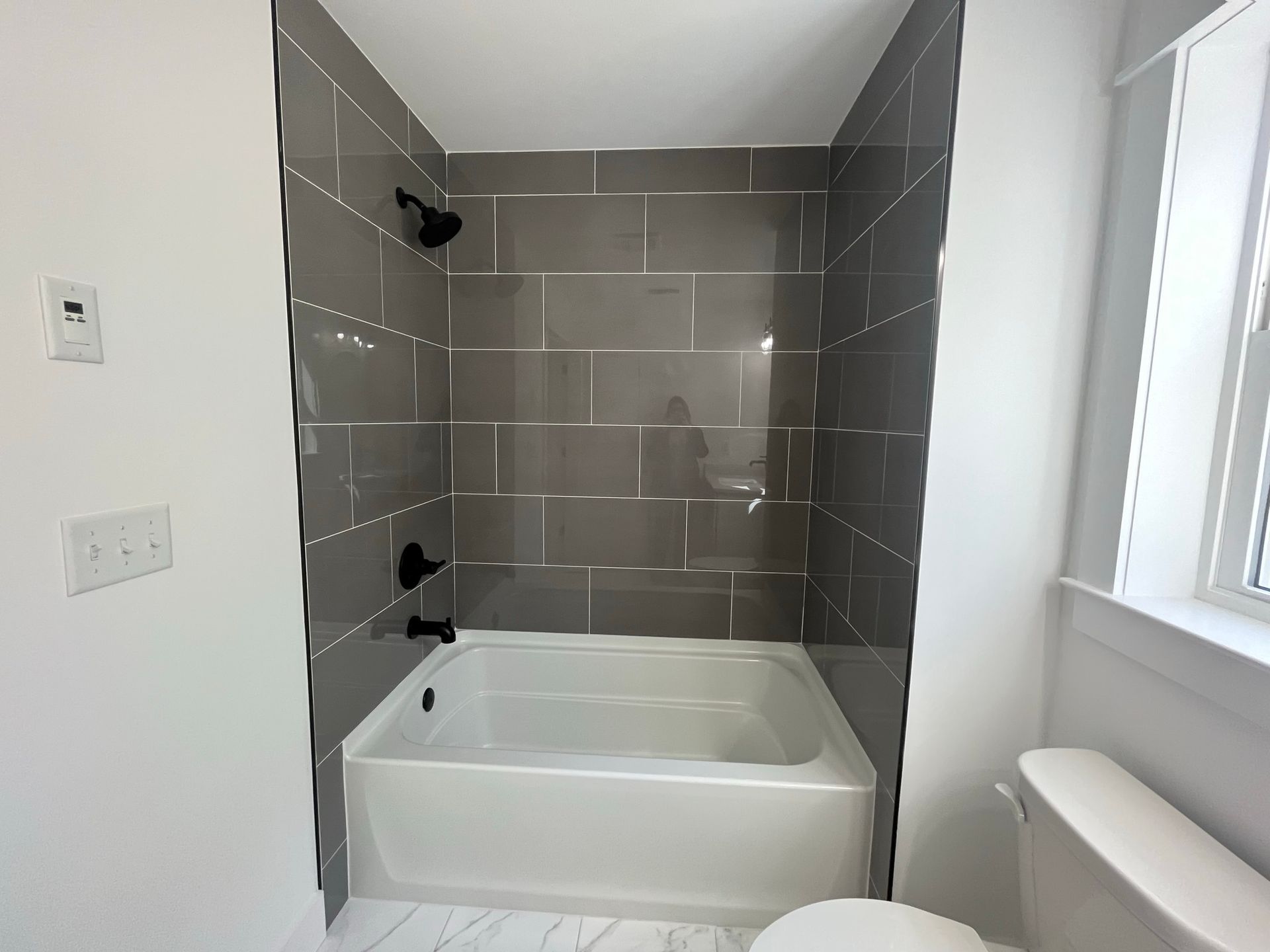 Photos highlight recent build. Options to personalize are available. 