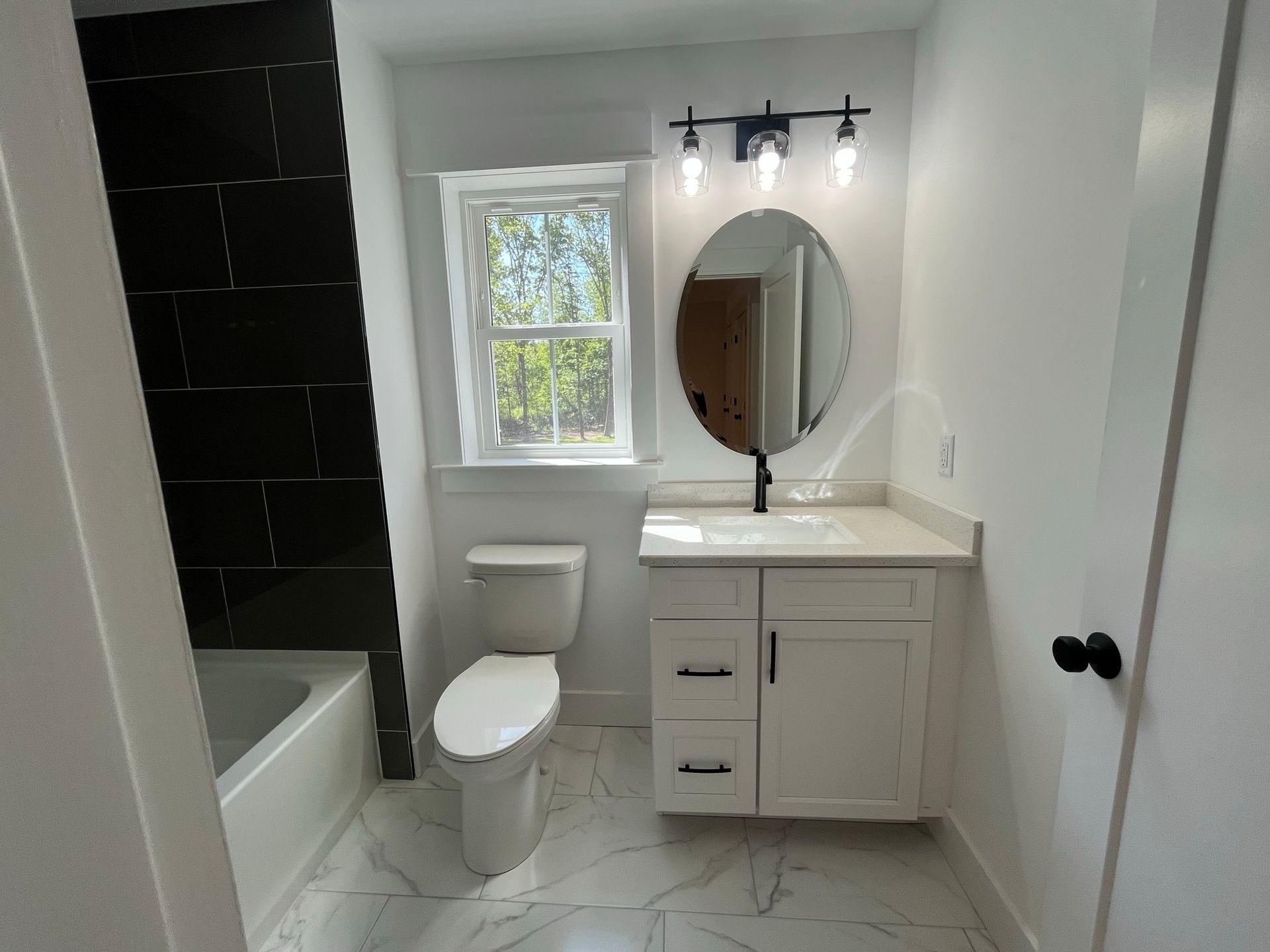 Photos highlight recent build. Options to personalize are available. 