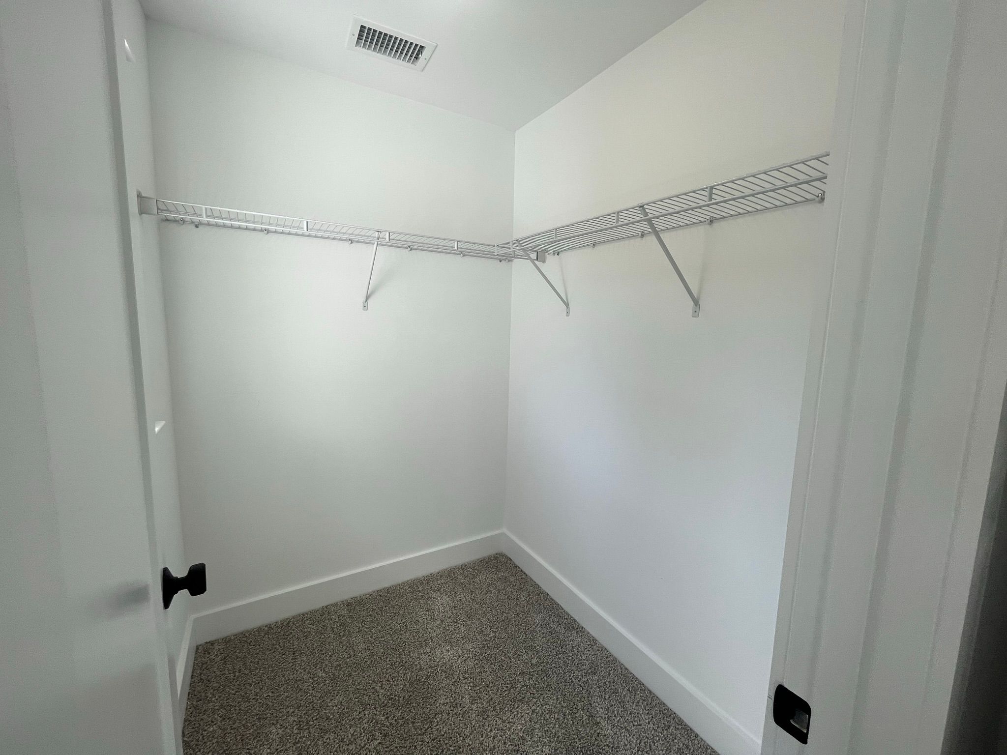 Photos highlight recent build. Options to personalize are available. 