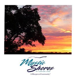 Mystic Shore por River Hills Custom Homes en San Antonio Texas