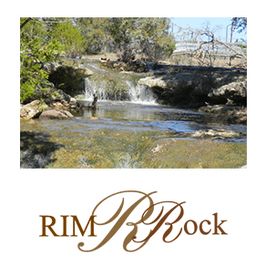 Rim Rock Ranch por River Hills Custom Homes en San Antonio Texas