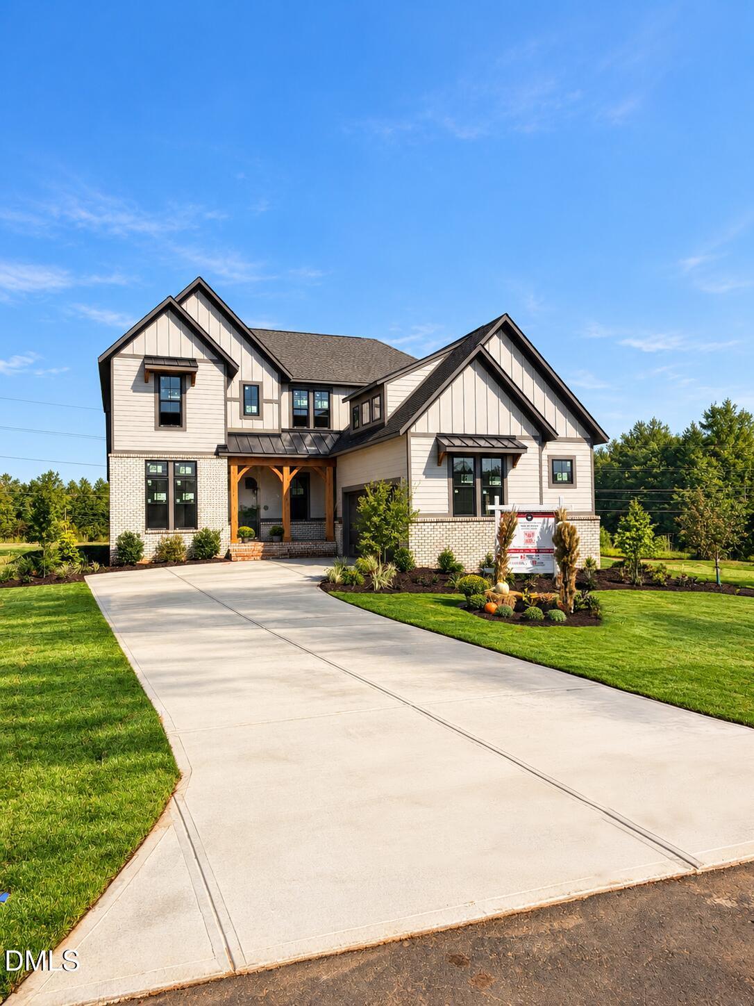 1131 Magpie Lane (1131 Magpie Lane)