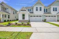 East and Mason - Villas on the Loop por RobuckHomes en Wilmington North Carolina