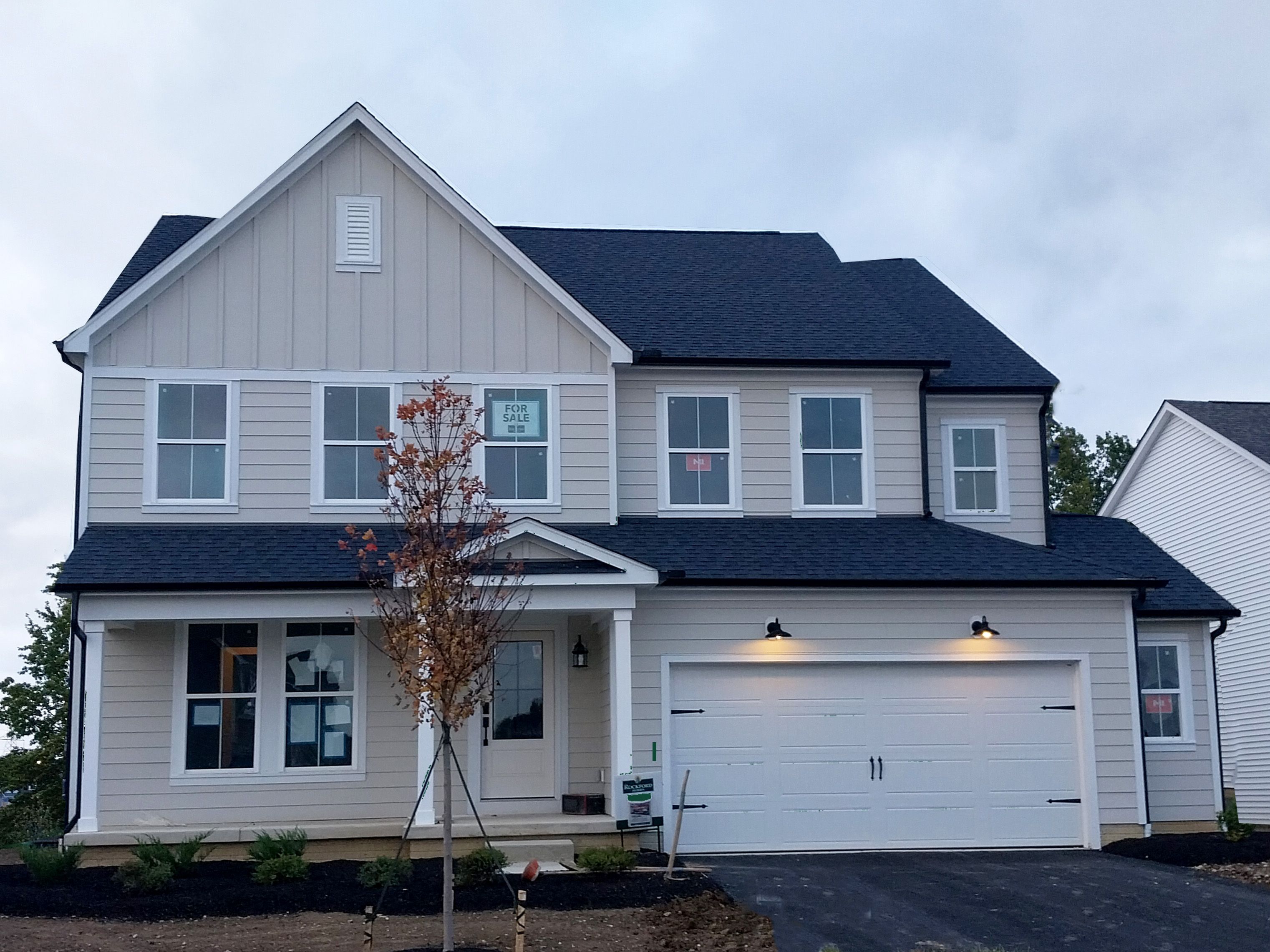 Winterbrooke Place por Rockford Homes en Columbus Ohio