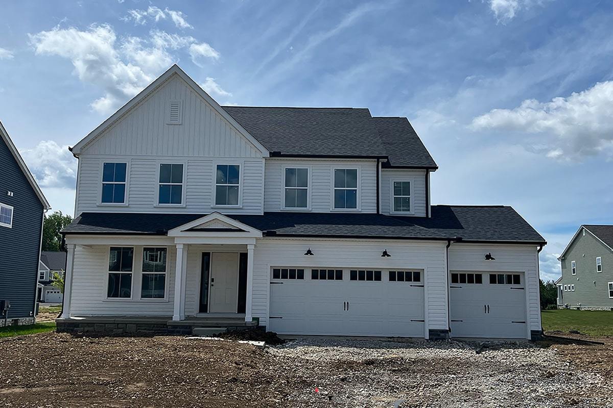 Jerome Village Aster por Rockford Homes en Columbus Ohio