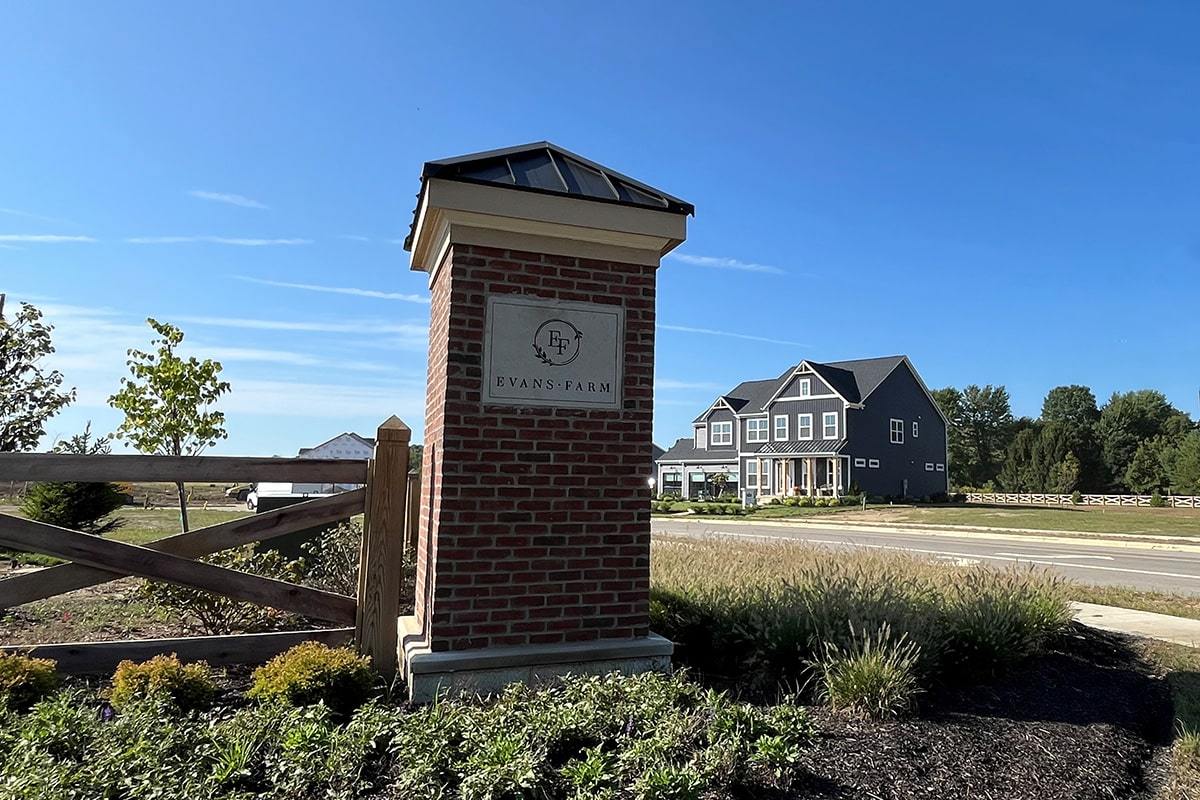 casa en Parkside at Evans Farm por Rockford Homes