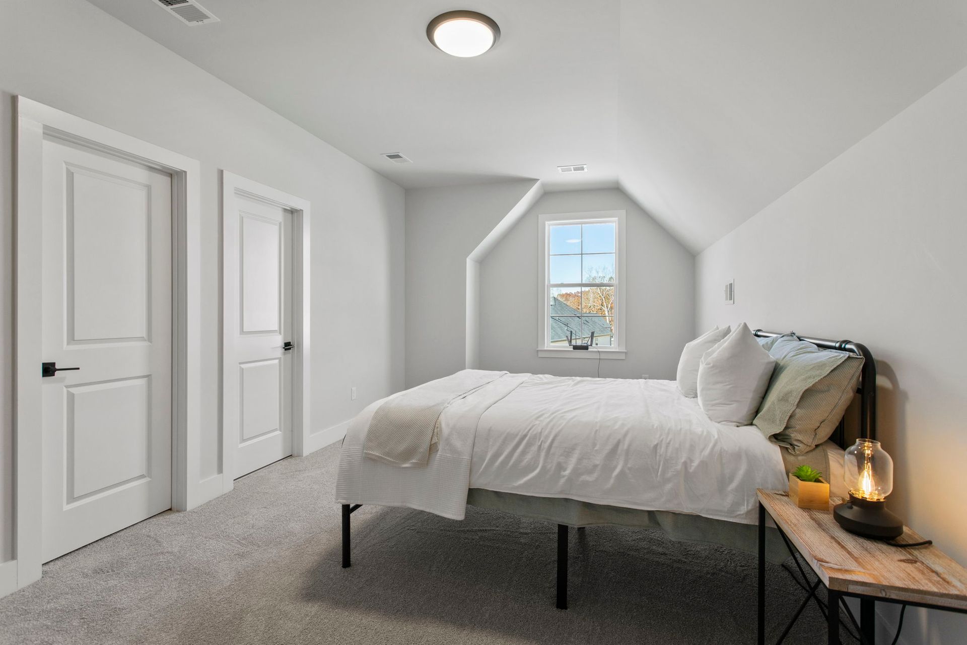 Aurora - Bedroom