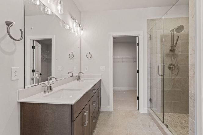Skandia - Master Bathroom