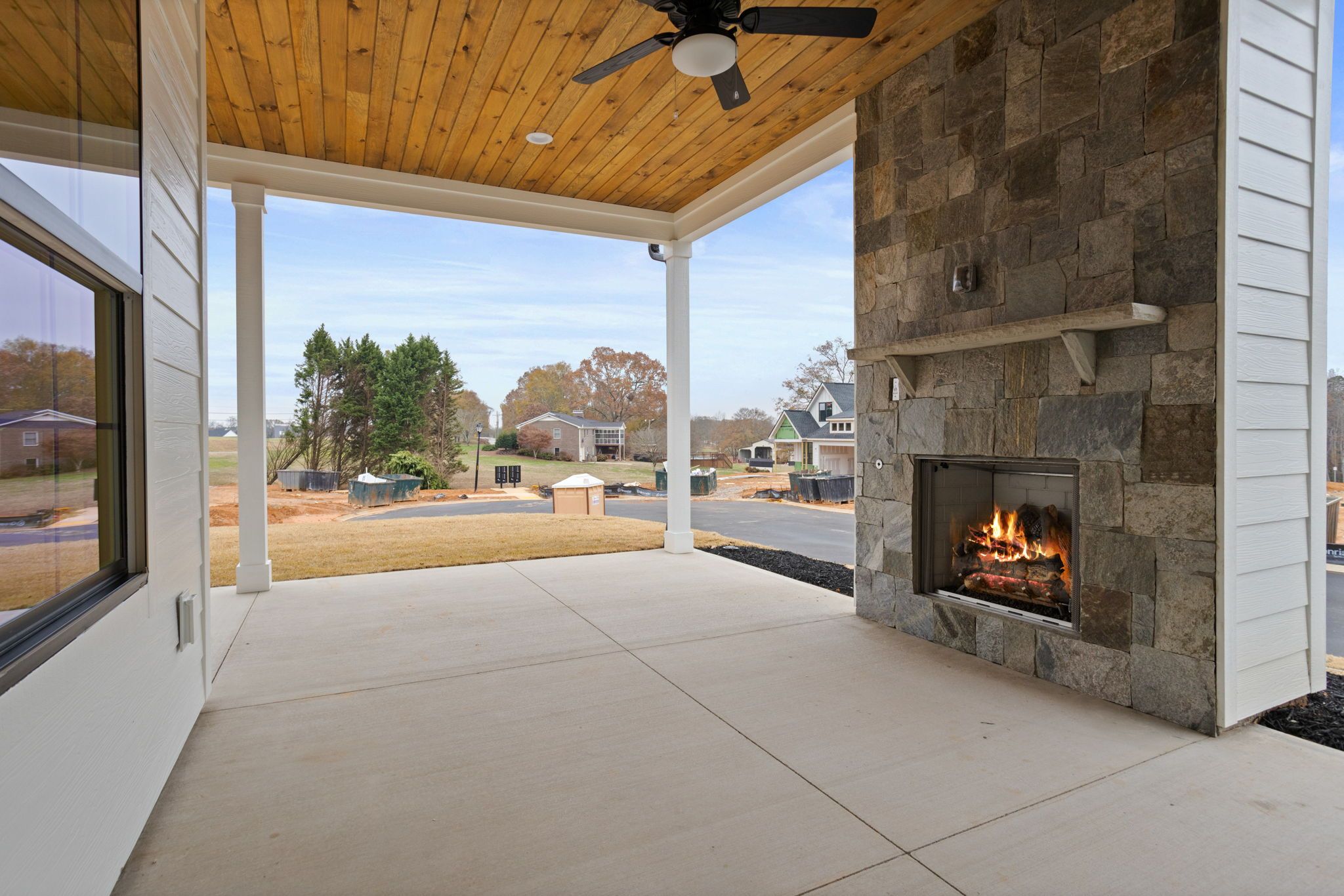 Polar - Back Patio