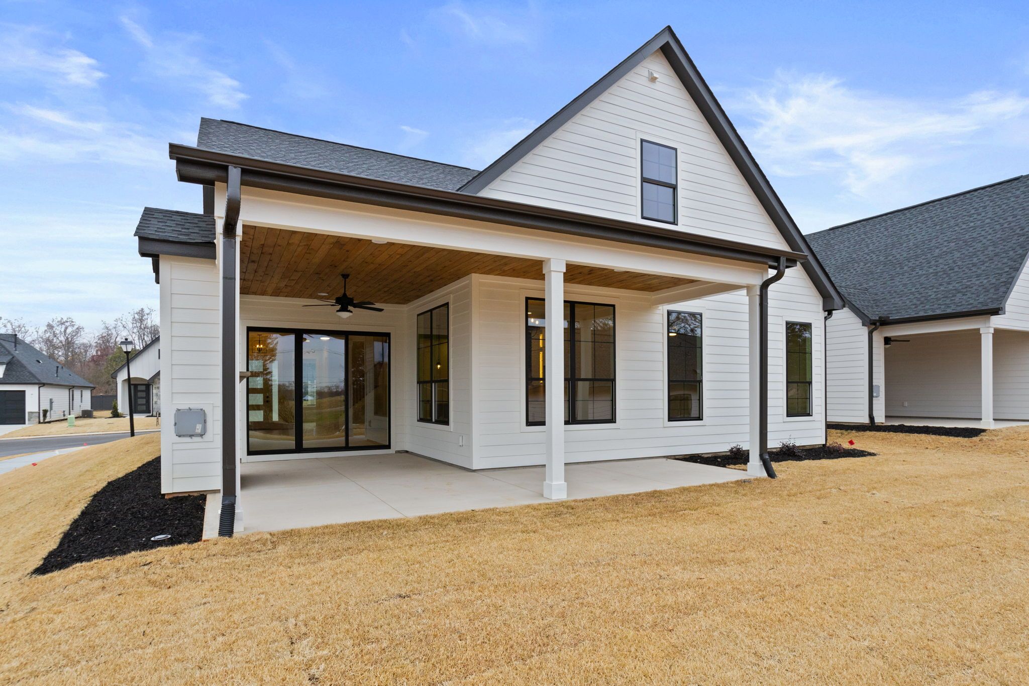 Polar - Back Exterior