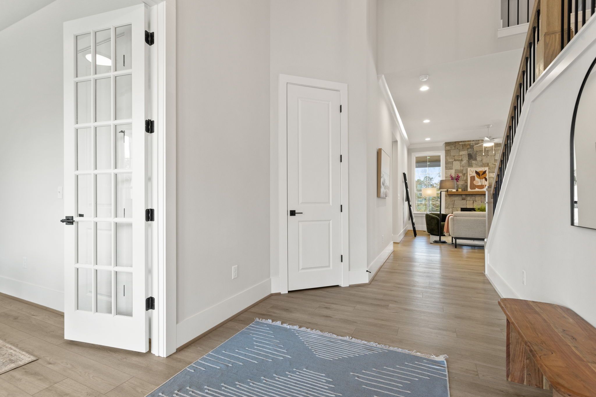 Aurora C - Entry Hall