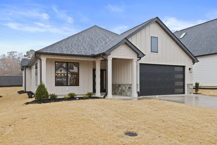 Craftsman II - Front Exterior 2