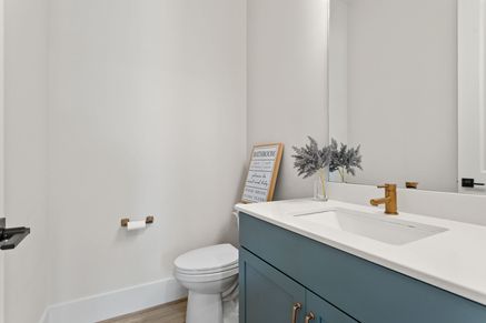 Aurora C - Bathroom