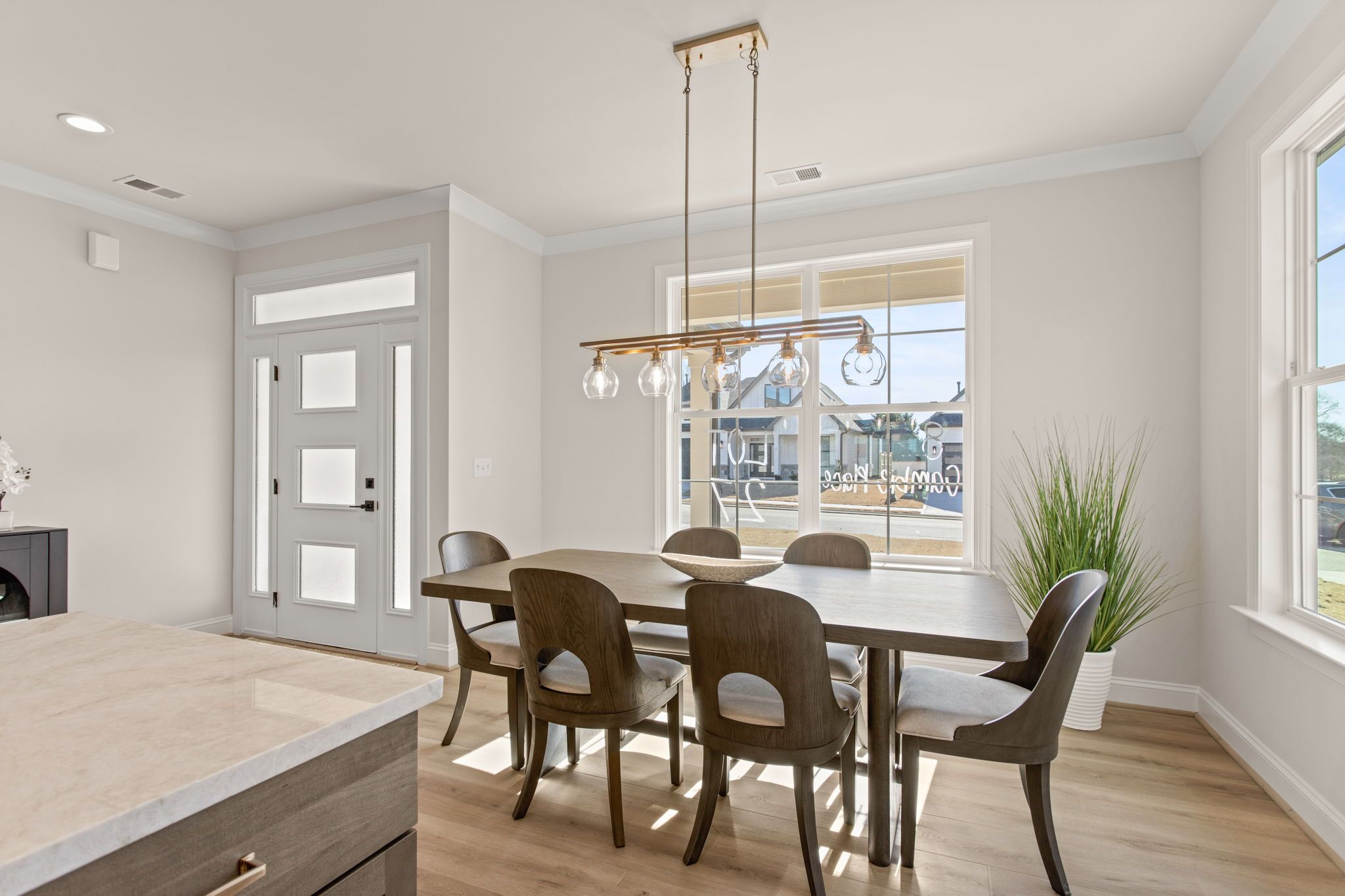 Craftsman II - Dining Room