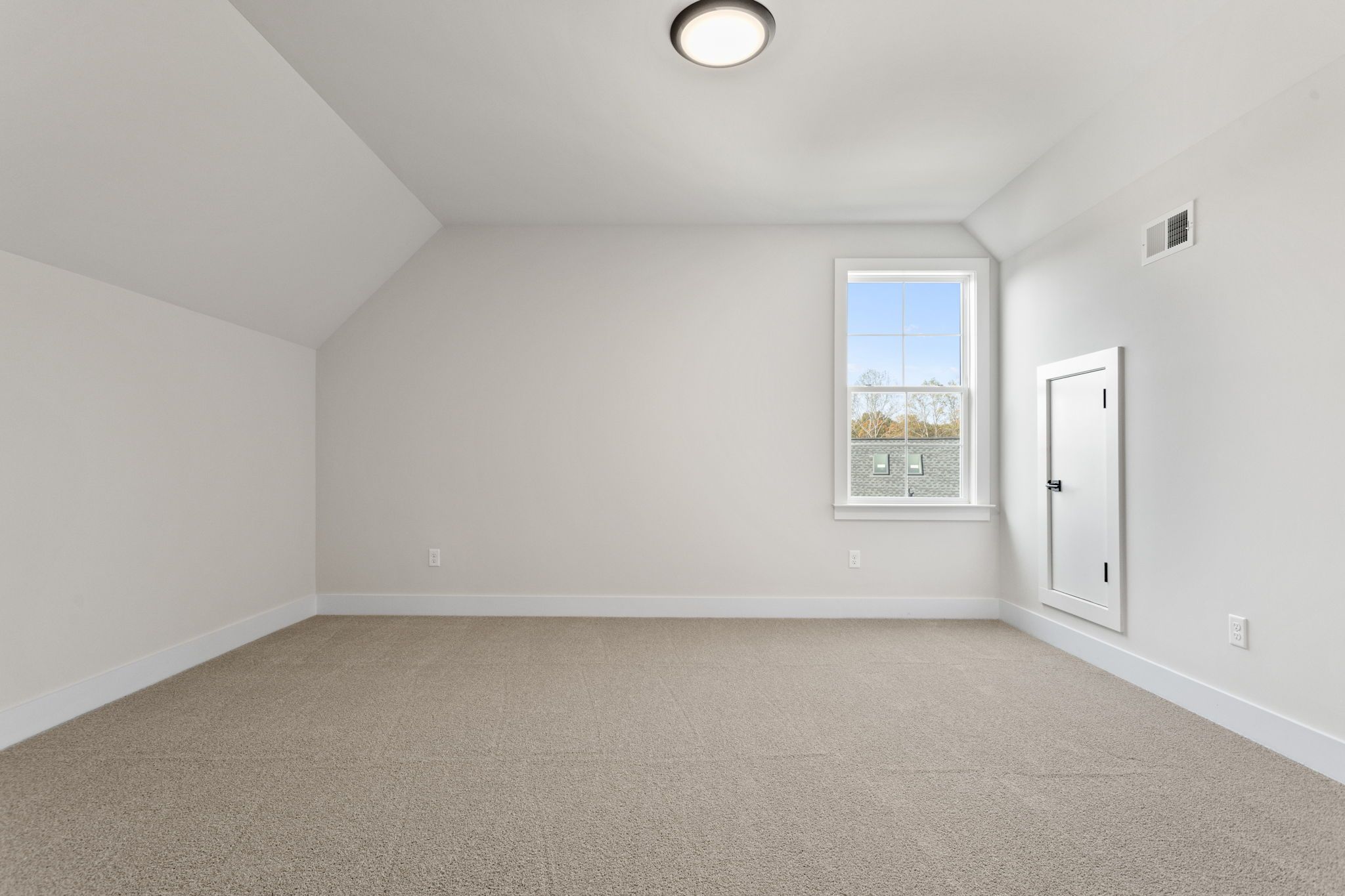 Aurora II - Bedroom 2