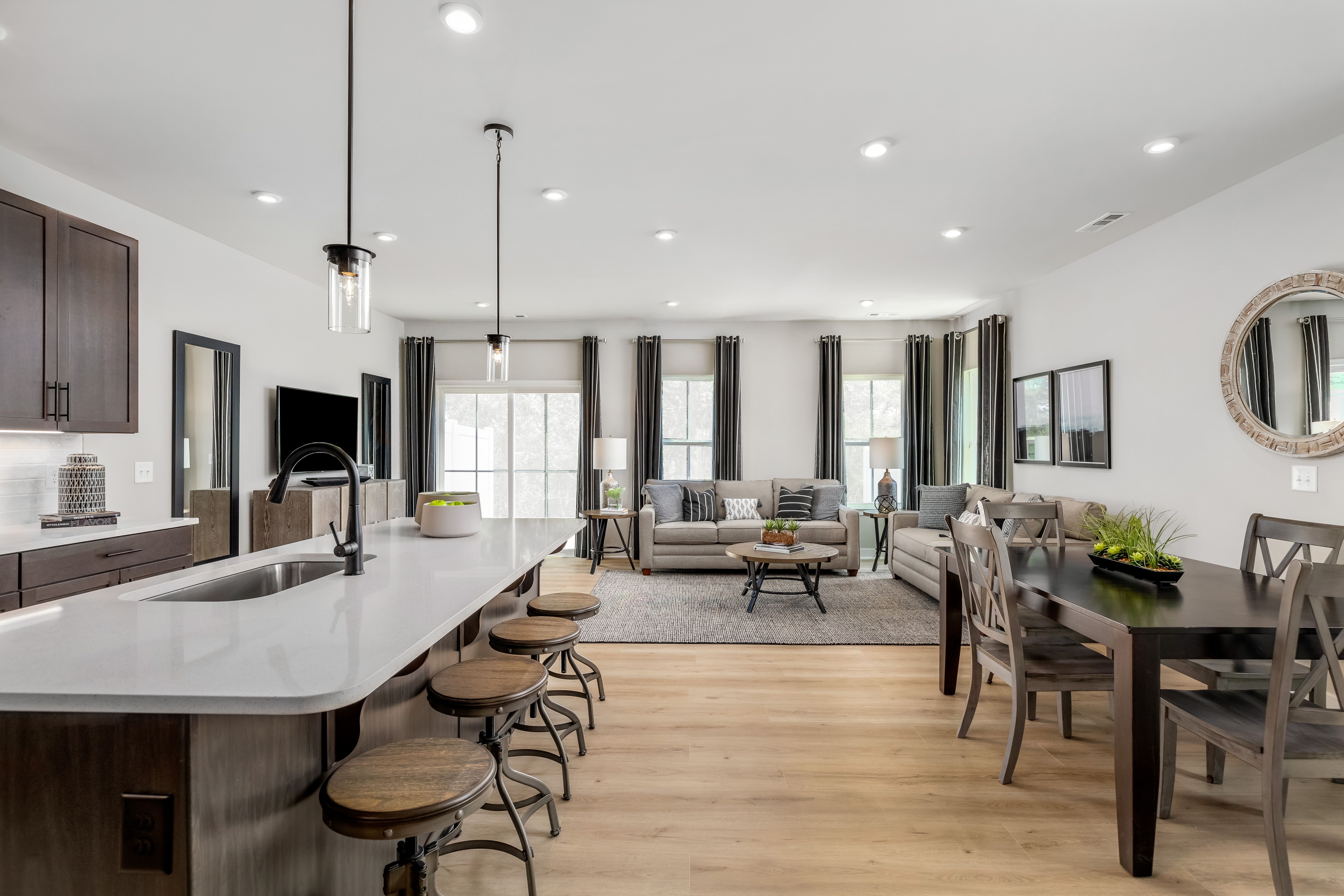 Roxbury Grande - Thorndale Woods Towns: Downingtown, Pennsylvania - Ryan Homes