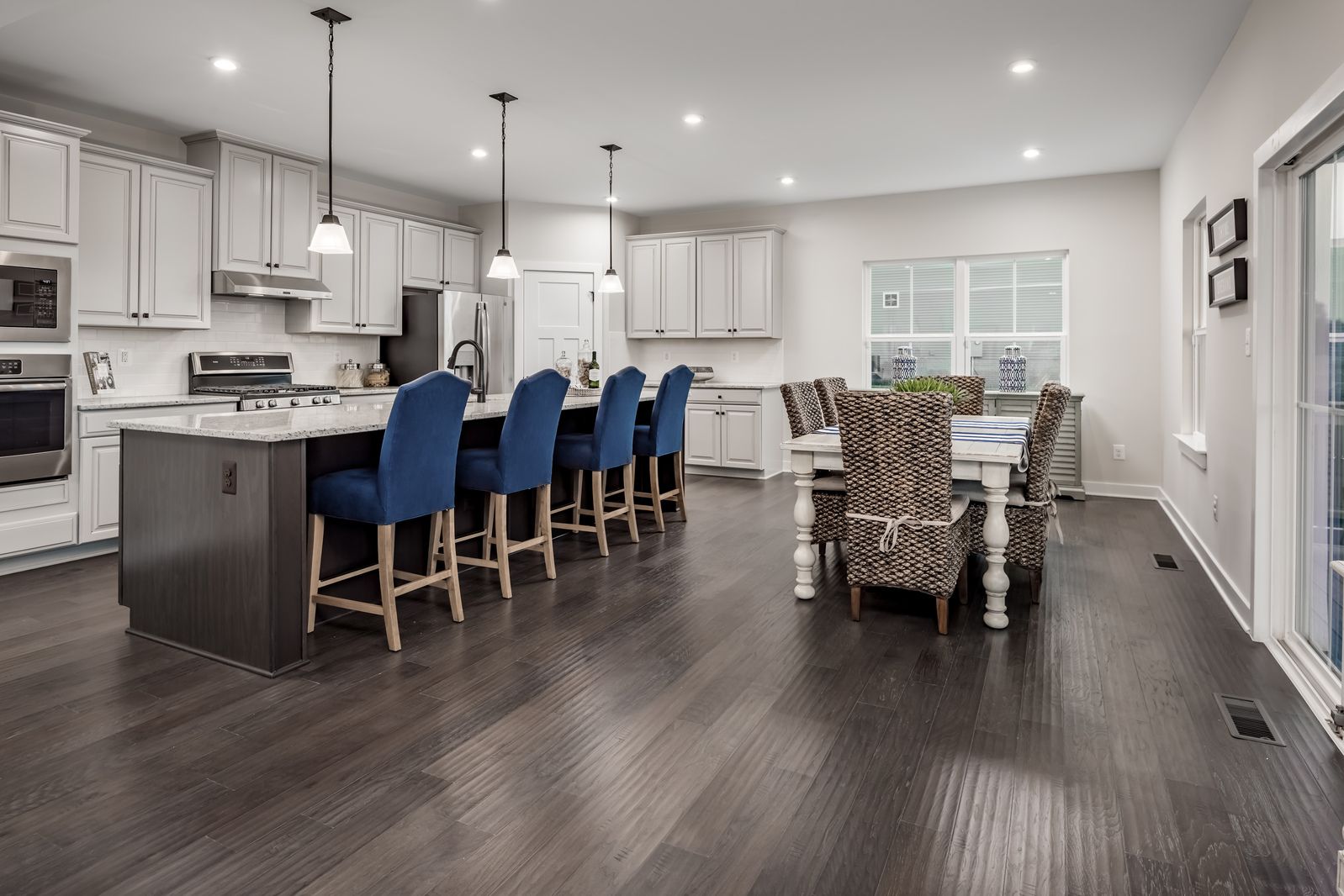 909 Jade Way. Moore, SC 29369