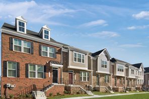 5326 Manor Park Drive (Serenade Quick Move In)