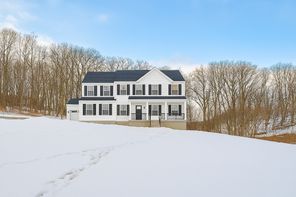 16 Glacier Way (Normandy)