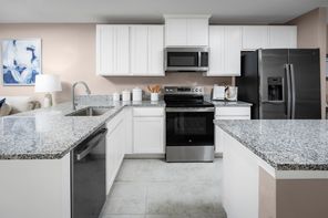 1616 Kinsman Ave (Flamingo)