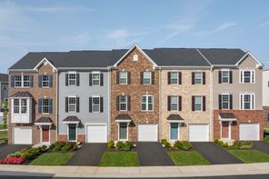 Strauss Attic Front Garage