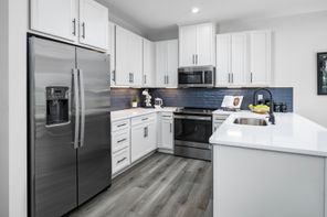 113 Birchwood Lane (Roxbury)