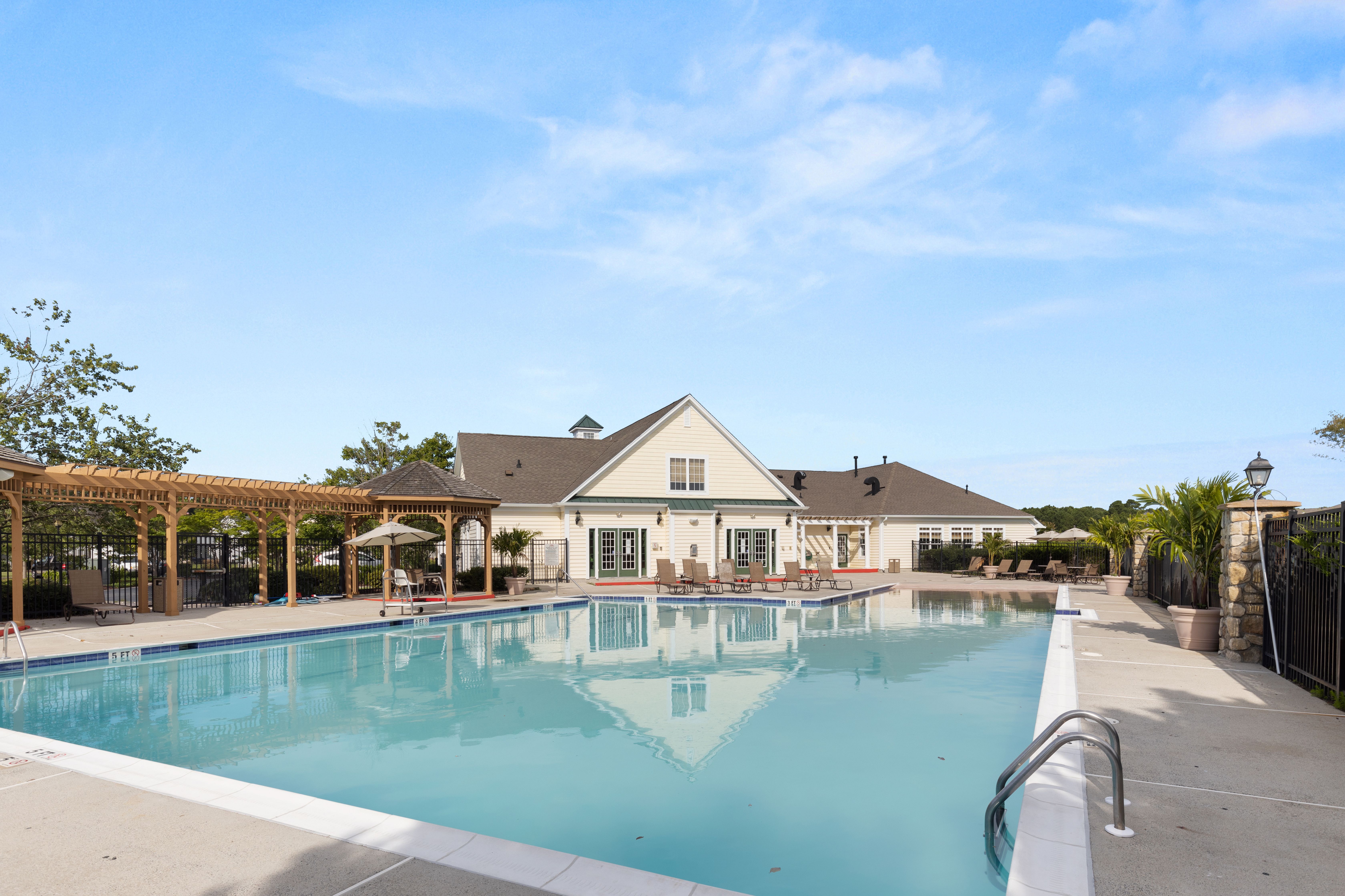 casa en Landings at Bayside Townhomes por Ryan Homes