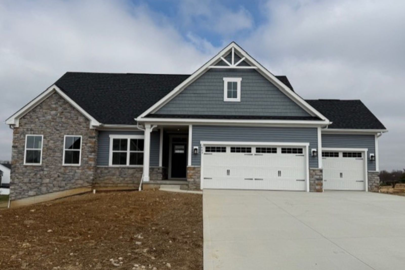 Fountains at Edgewood por Ryan Homes en Canton-Massillon Ohio