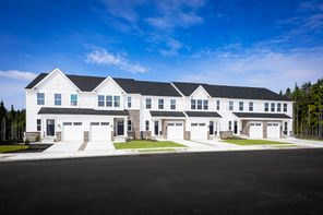 4222 Reusch Circle (Roxbury)