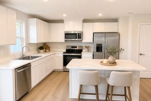 27 Pultz Blvd (Poplar)