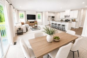 1201 Crescent Drive (Thornewood with Basement)
