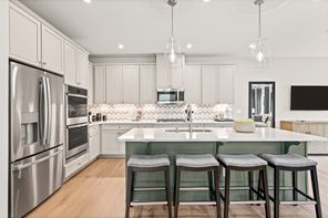 9568 Teamwork St NW (Roxbury)
