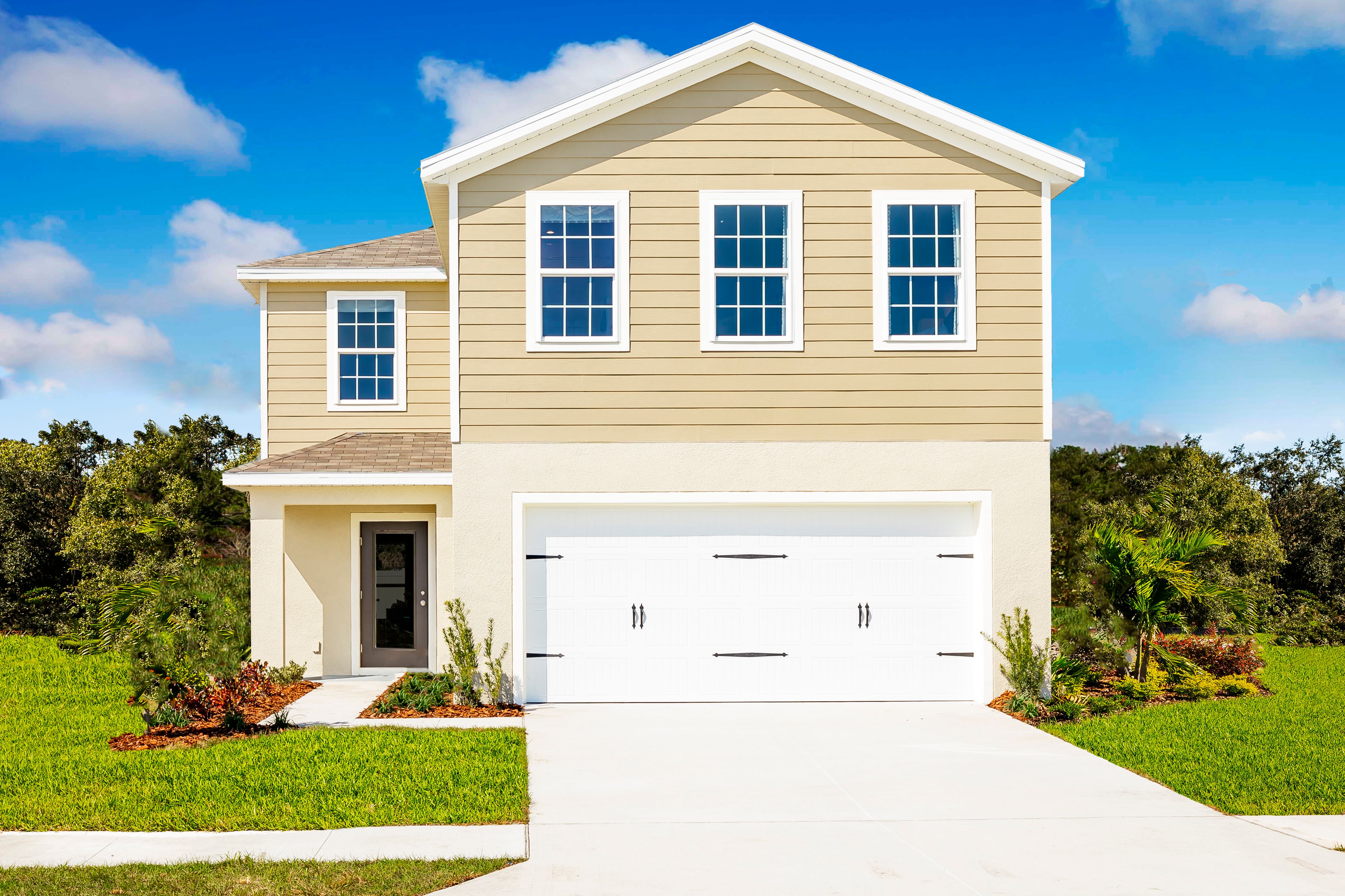 8860 Wildflower Field Lane. Wildwood, FL 34785