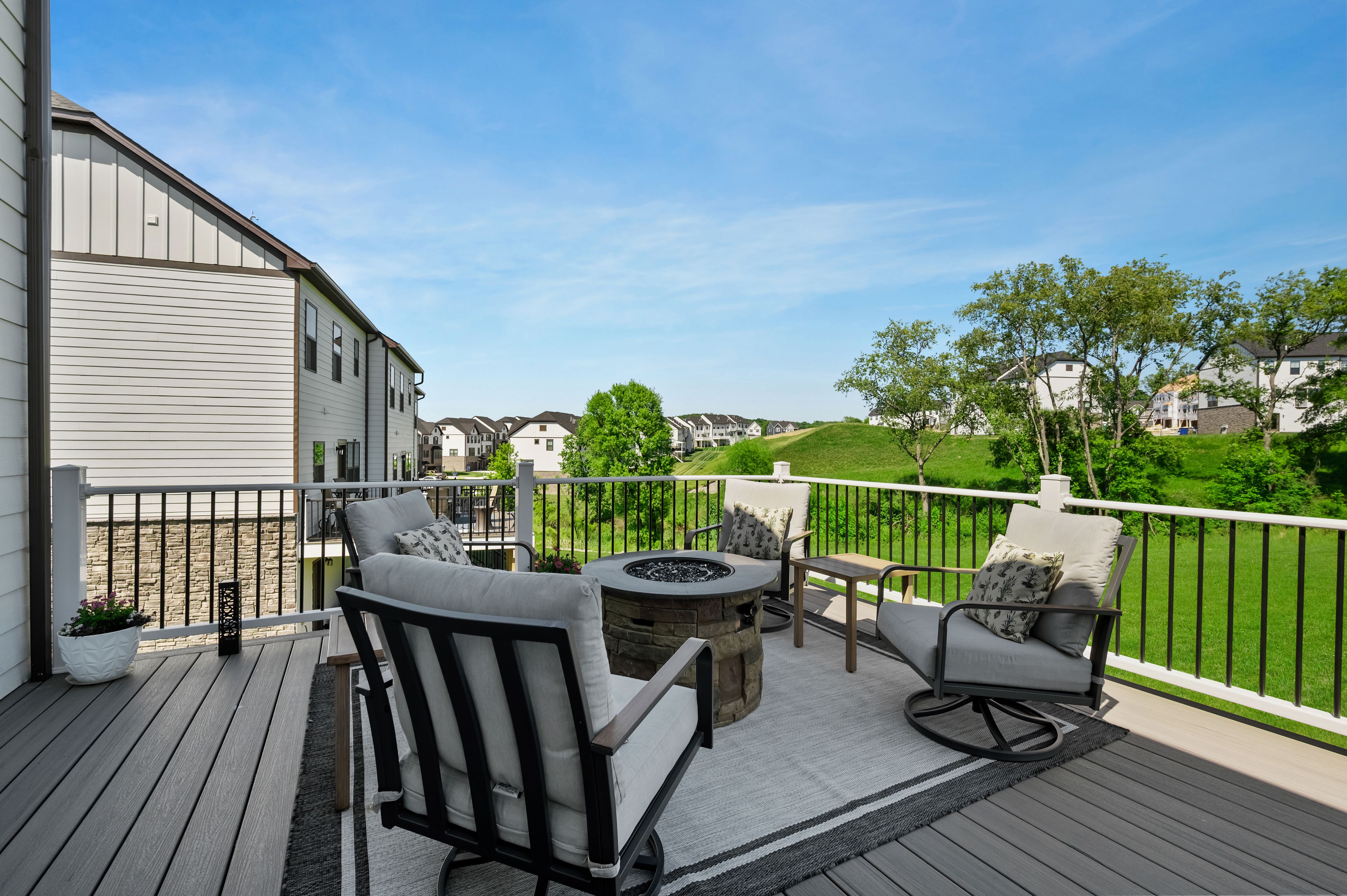 casa en Highpointe at Middlesex Crossing por Ryan Homes