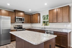 6221 Gwyn Lane (Cedar with Basement)