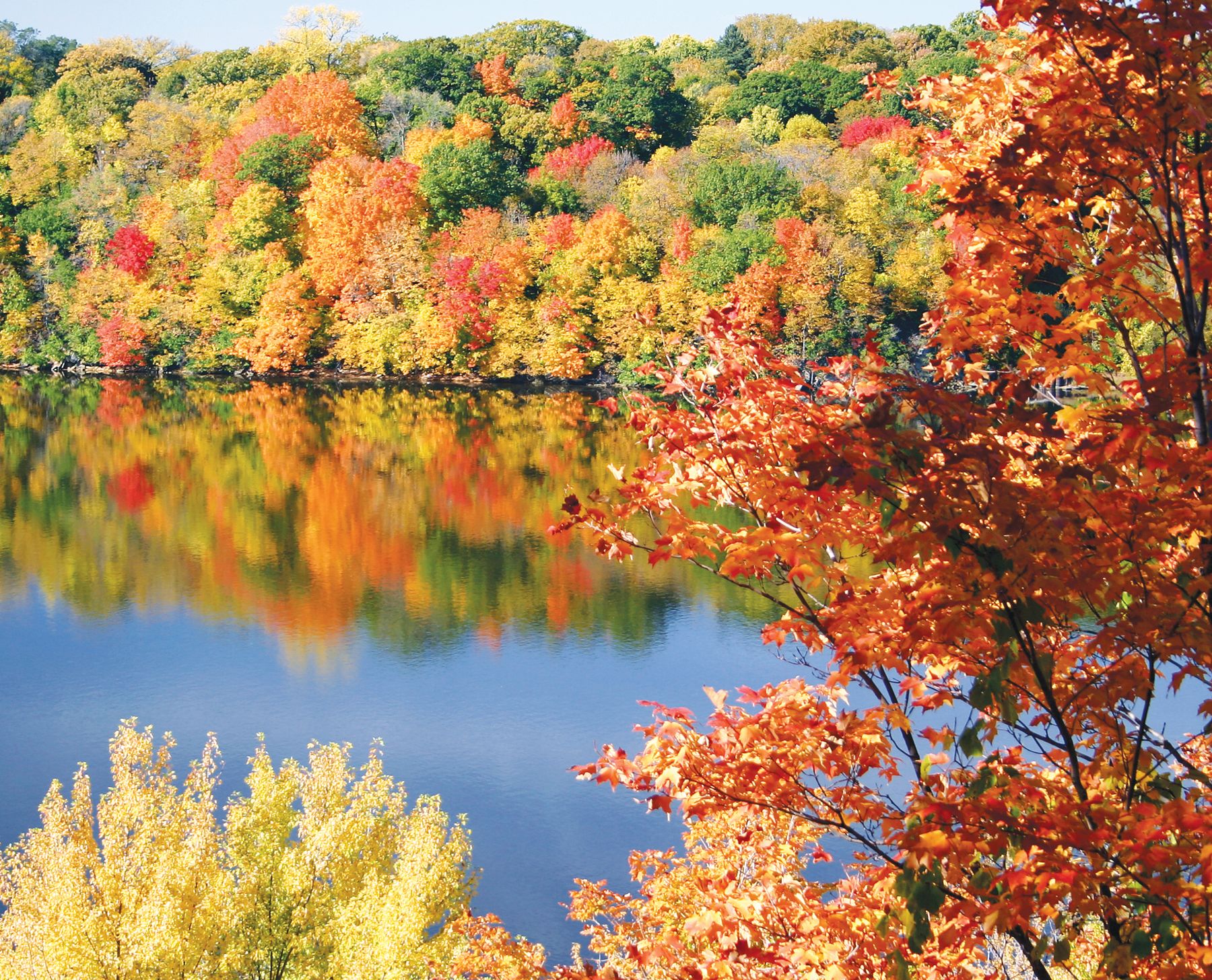 casa en Whispering Oaks Single-Family Homes por HeartlandHomes