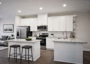 815 Lennox Street (Clarendon | 3 Story)