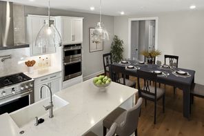 925 Oval Road (Kensington)