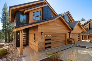 127 Sierra Colina Dr (Zephyr Duet)