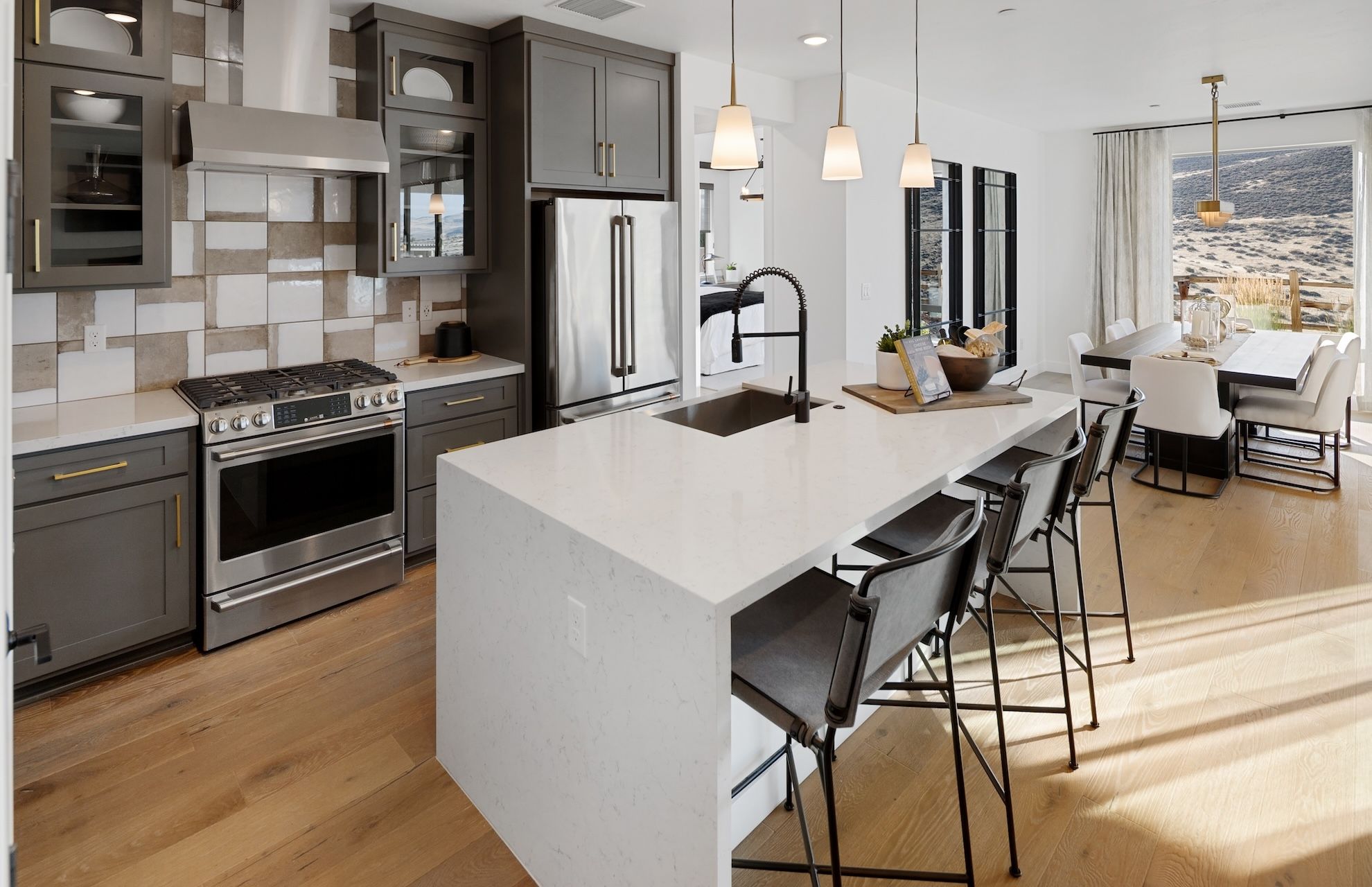 Kitchen/Dining Combo Room