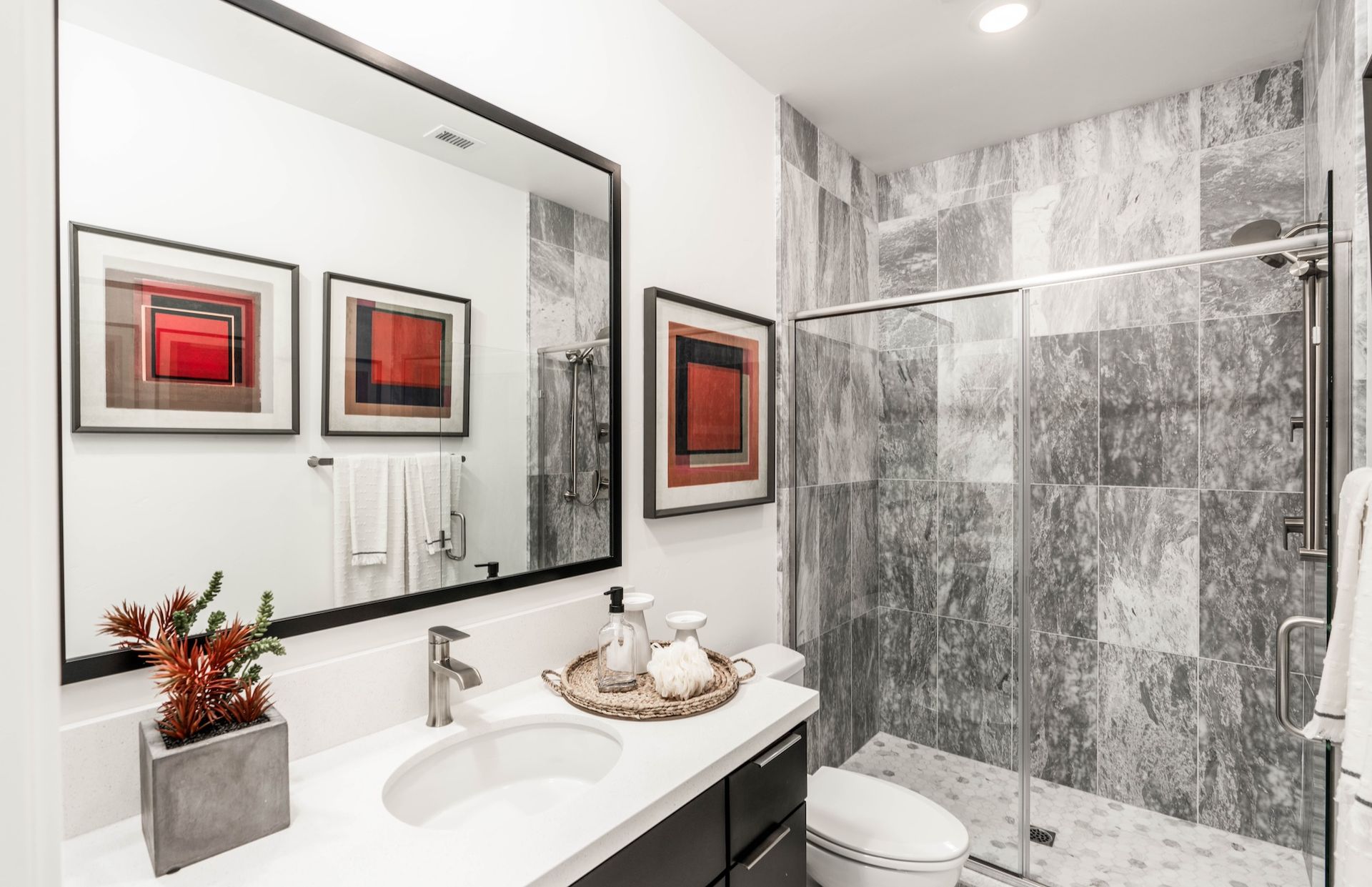 Multi-Gen Bath